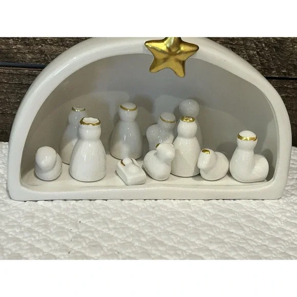 Accent Decor Nativity Set White Ceramic With Gold Accents Creche 7.5 x 4.5